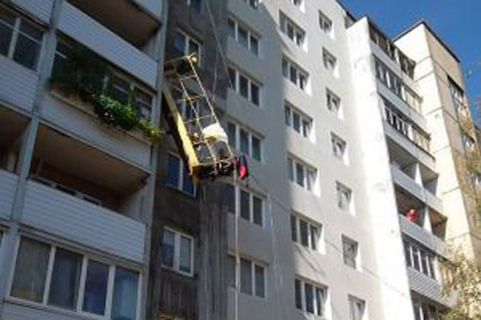 В Краснодаре с 13 этажа строящегося дома упали 5 рабочих
