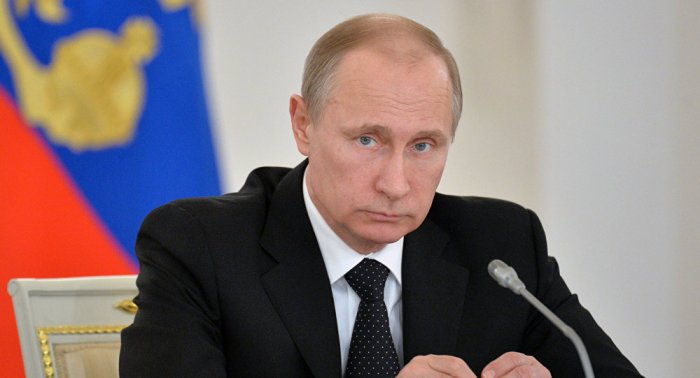 В. Путин своим указом освободил от должности 16 генералов МВД, МЧС и СК