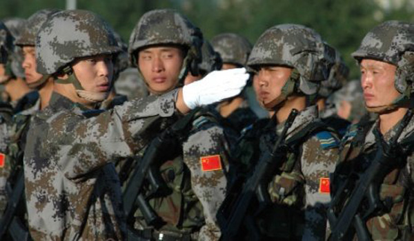 Китай начал стягивать свои войска к границе с Россией