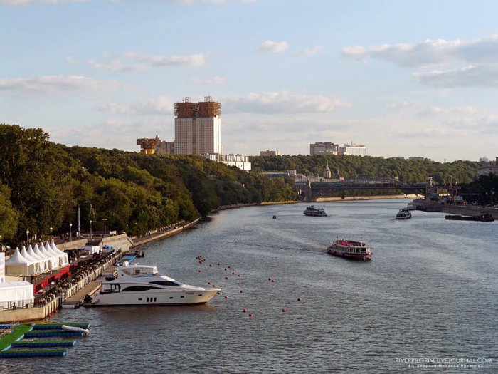 Вдоль Москвы-реки оборудуют новые причалы и набережные