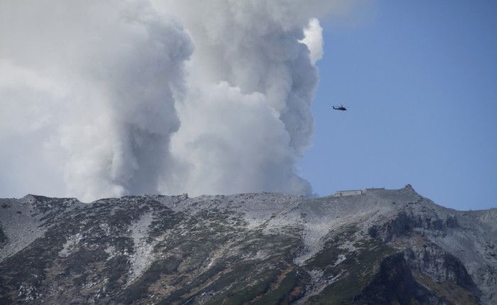 Извержение японского  вулкана Онтаке