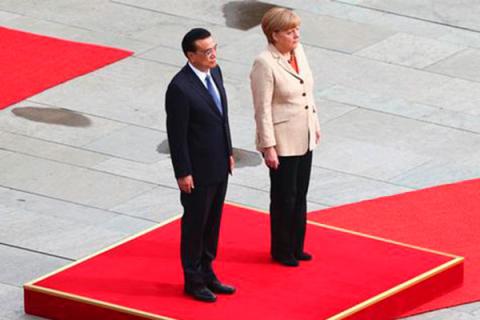 Ангела Меркель попытается надавить на Китай