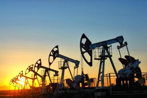 Мировые цены на нефть резко снижаются в ожидании действий ОПЕК