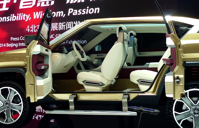 Внедорожник Beijing Auto BJ100 удивил своим дизайном