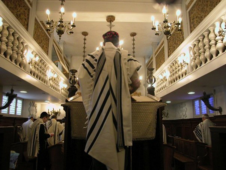 Пять человек погибли в результате резни в иерусалимской синагоге