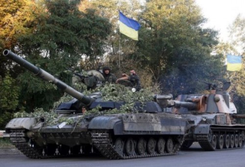 Киевские власти на фоне мирных переговоров готовятся к войне