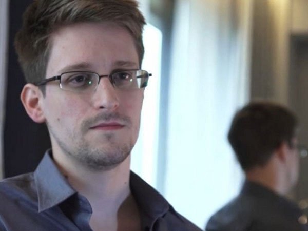 Сноуден рассказал, как его пугали Россией