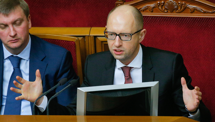 Яценюк возложил на Путина ответственность за пенсии украинцев