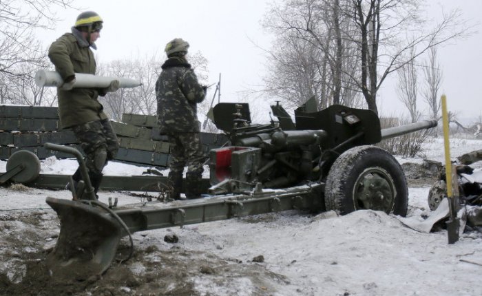 Бойцы ВСУ расстреляли свои же позиции из тяжелых орудий: есть убитые