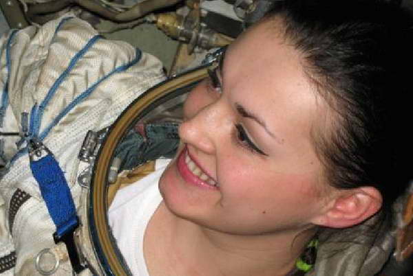 Первая женщина-космонавт РФ вернулась на Землю