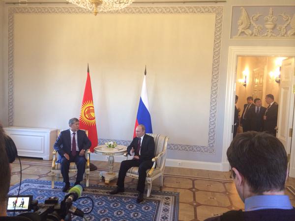 Президент Киргизии прибыл в Санкт-Петербург для встречи с Путиным