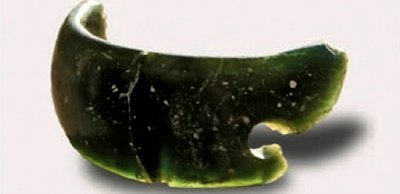 Ученые нашли на Алтае самое древнее в мире украшение