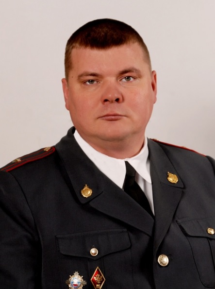 В Хакасии полицейский А. Косолапов, спас детей от  страшного ДТП