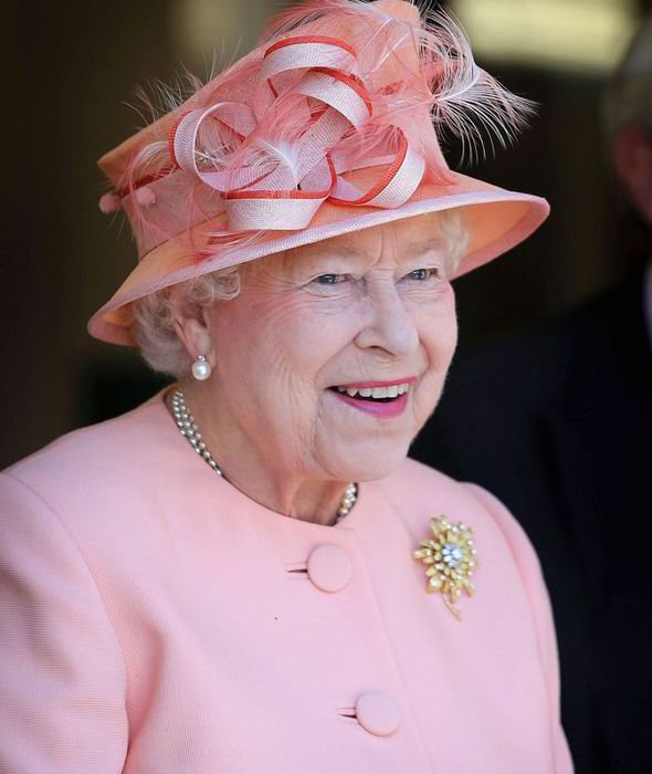 Королева Елизавета II откажется от престола в 2016 году?
