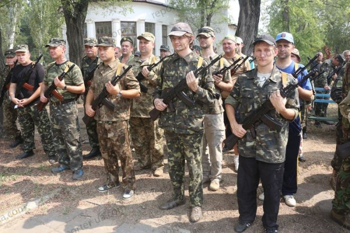 Фоторепортаж о принятии присяги солдатами ВСУ в Запорожье.