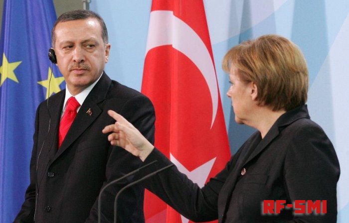 Турции дадут 3 млрд. евро, чтобы не пускала беженцев в Европу.