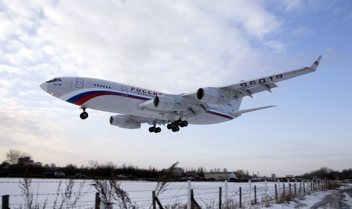 Госслужащих обязали летать российскими авиакомпаниями