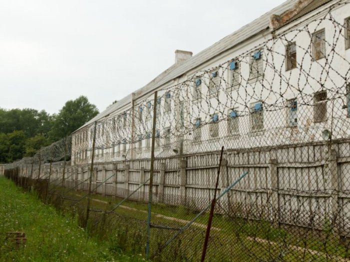 Украина намерена продать до 25 тюрем с аукциона