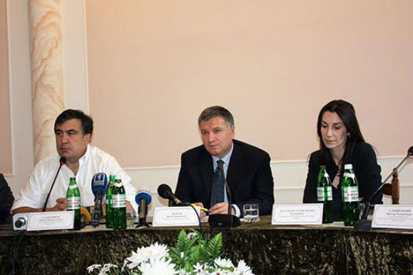 А. Ававков подал в суд на М. Саакашвили. 