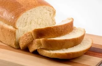 Белый хлеб повышает риск развития рака легких.