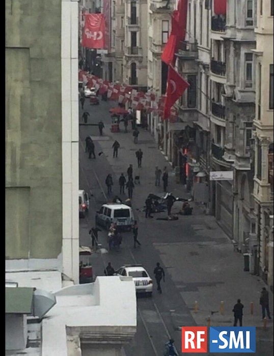 Двое погибли и  семь человек  пострадали при взрыве в центре Стамбула