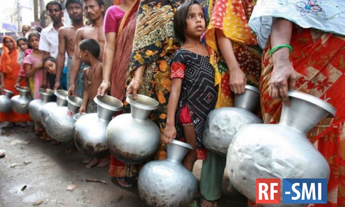 Почти половина населения Индии в 2030 году может остаться без питьевой воды