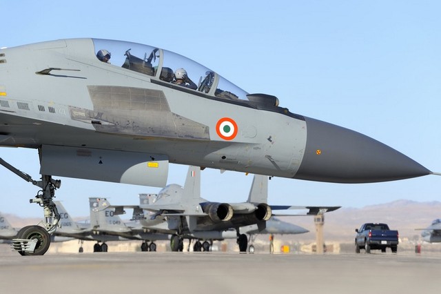 Индия намерена приобрести партии российских истребителей МиГ-29 и Су-30МКИ