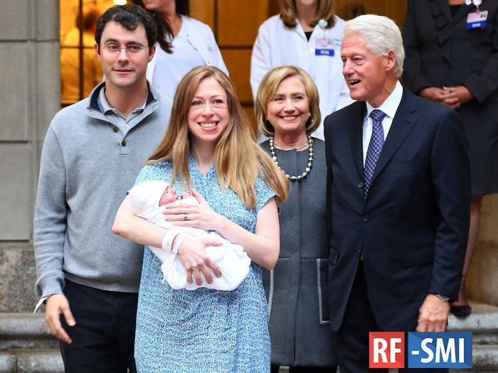 Билл и Хилари Клинтон однажды случайно забыли дочь в Кремле