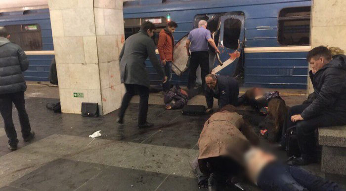 На ст. метро «Сенная площадь» в Санкт-Петербурге прогремел взрыв