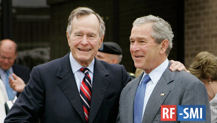 Оба Буша высказались против Трампа