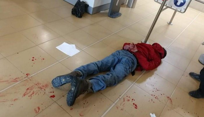 Неадекватный посетитель набросился с ножом на работников мэрии Южно-Сахалинска
