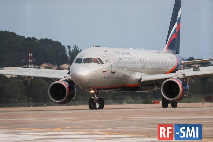 Российские авиакомпании с 1 октября возобновят полеты в Прагу