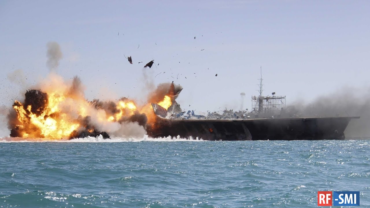 Сколько кораблей потопили украинцы за время. Попадание в корабль. Подрыв корабля. Попадание ракеты в корабль. Уничтоженный военный корабль.