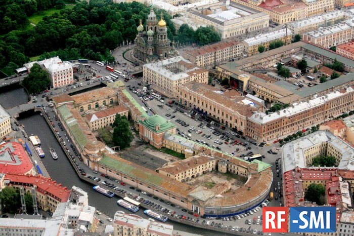 Власти Петербурга не в состоянии восстановить Конюшенное без помощи инвесторов