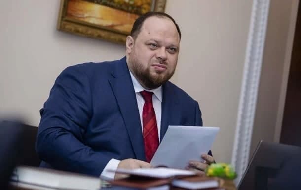 Зеленский уволил с должности Стефанчука, чтобы сделать спикером Рады