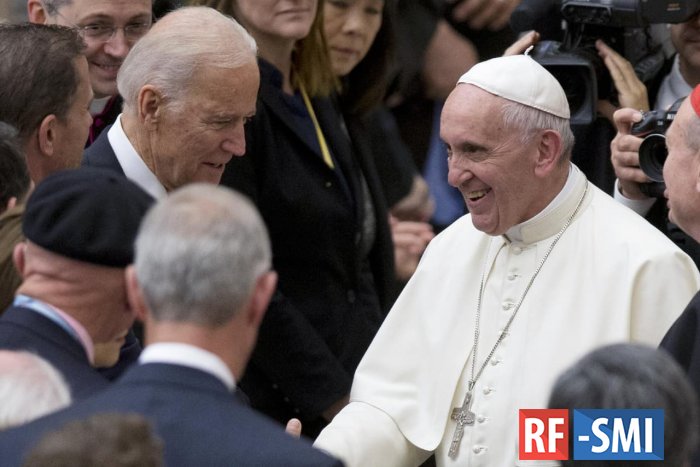 Ватикан отменил прямую трансляцию встречи Байдена  и Папы Римского