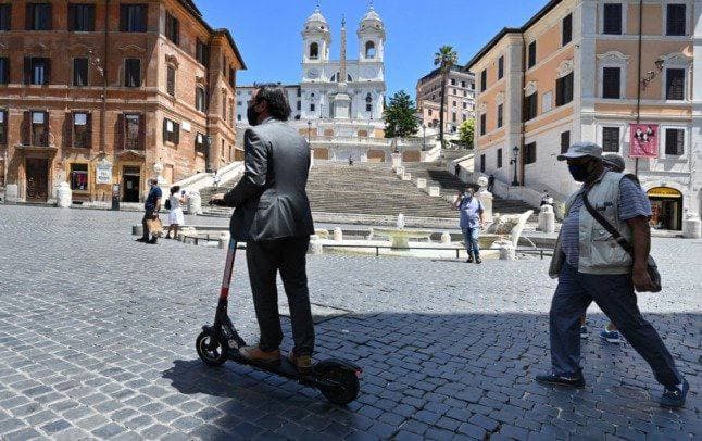 В Италии ужесточили правила для водителей самокатов