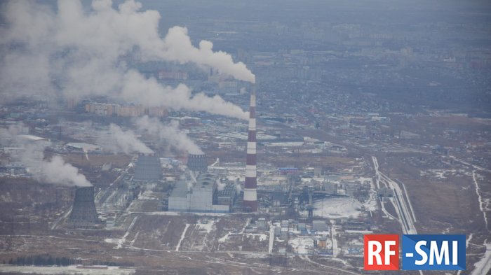 В атмосфере Омска зафиксировали повышенное содержание двух загрязняющих веществ и пыли
