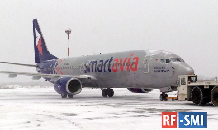 Летевший из Петербурга самолет сел в Самаре после сообщения о бомбе на борту