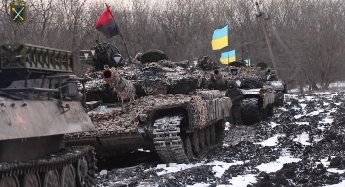 ВСУ на Донбассе провели танковые учения под знаменами УПА