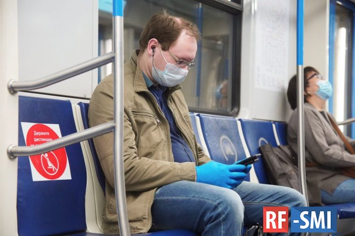 В метро Москвы начали звучать рекомендации по первым действиям при "омикроне"