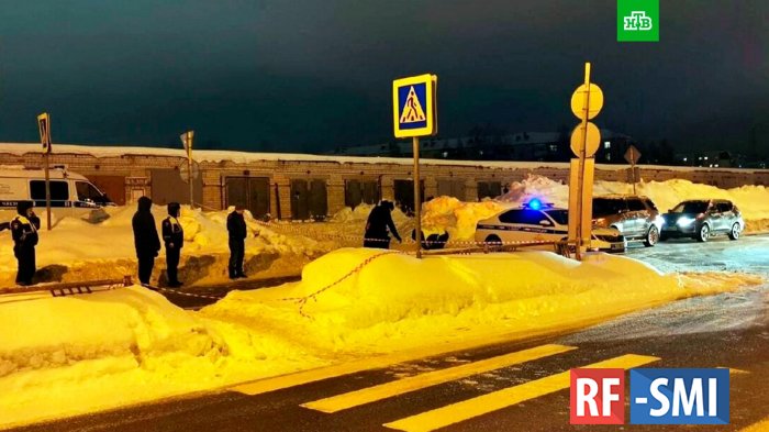 В Архангельске машина сбила женщину с двумя детьми