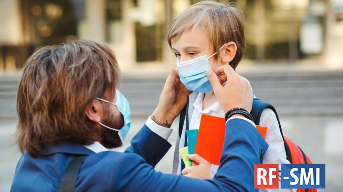 В Роспотребнадзоре заявили, что дети наиболее уязвимы к заболеванию омикрон-штаммом