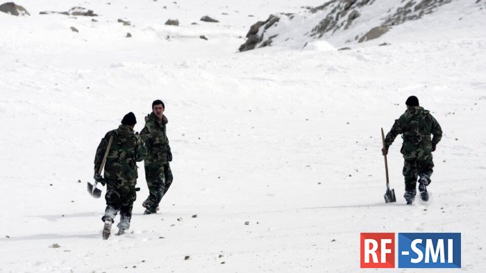Не менее 20 человек погибли в результате схода лавины в Афганистане