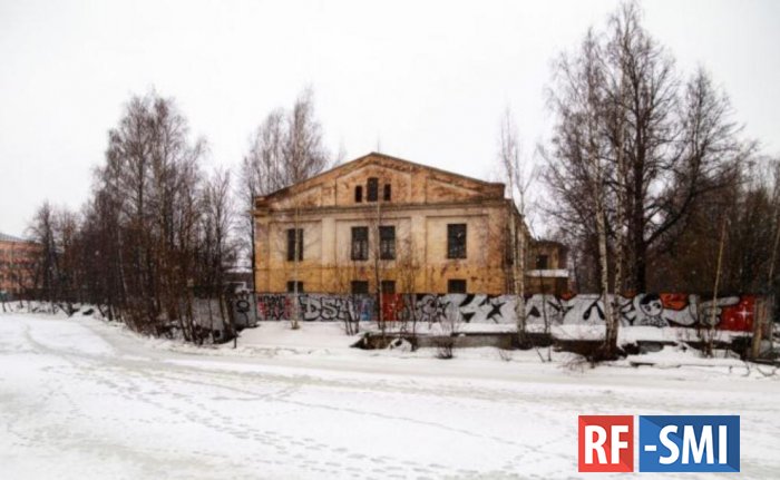 Пустить под ковш: в Санкт-Петербурге все чаще сносят старые здания