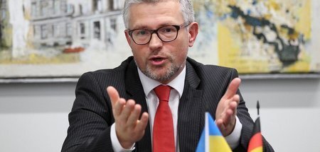 В Германии посла Украины обвинили в распространении теорий заговора