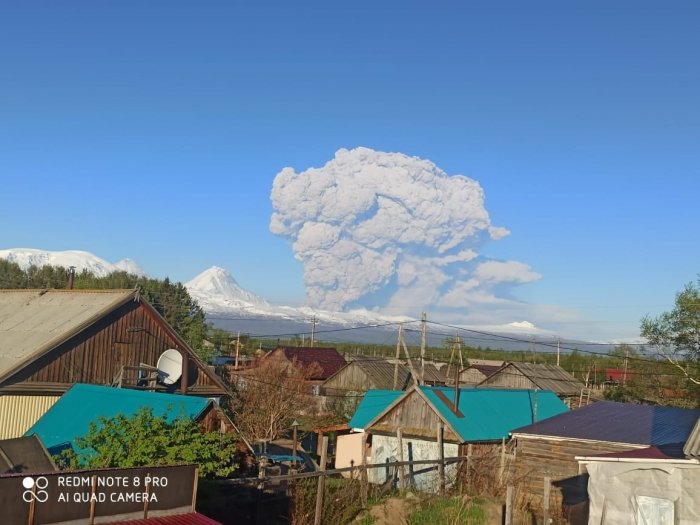На Камчатке начал извержение вулкан Безымянный
