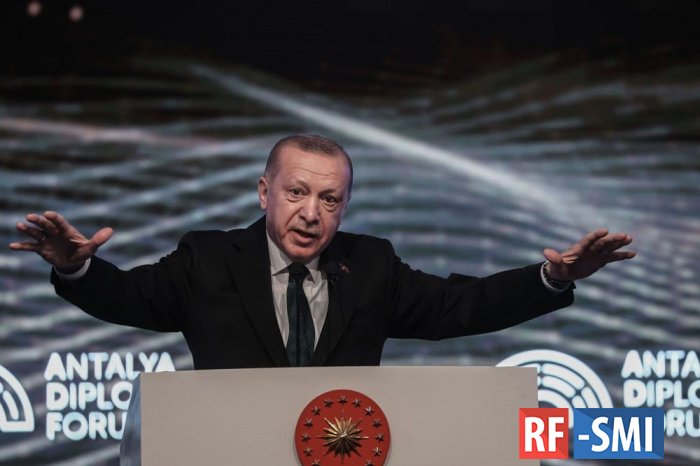 Президент Турции Эрдоган ставит НАТО в неудобное положение