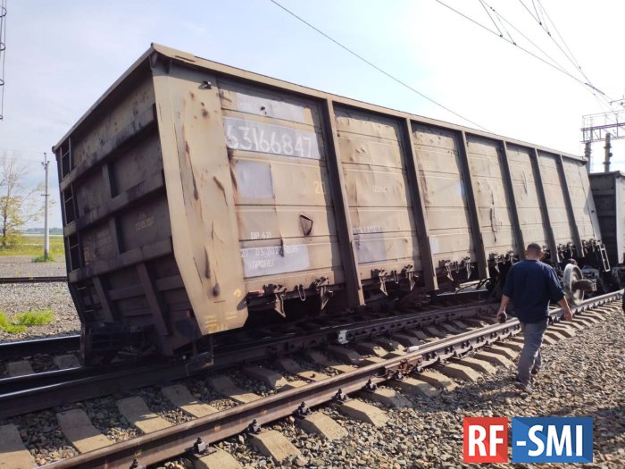 Товарный поезд сошел с рельсов в Новосибирской области