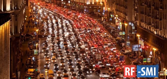 Московских водителей предупредили о загруженности дорог с 25 августа